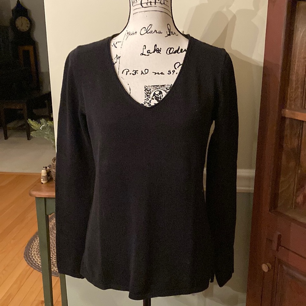 Old Navy black v-neck sweater